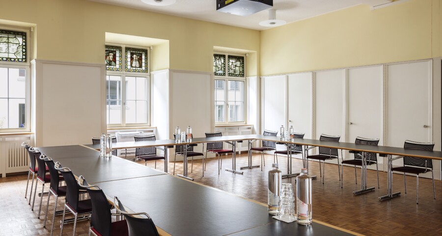 Saal London